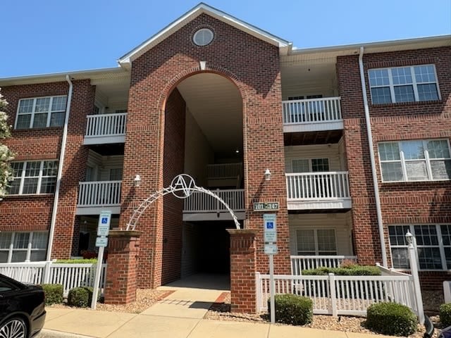 147 Sturbridge Drive – photo 1 of 5