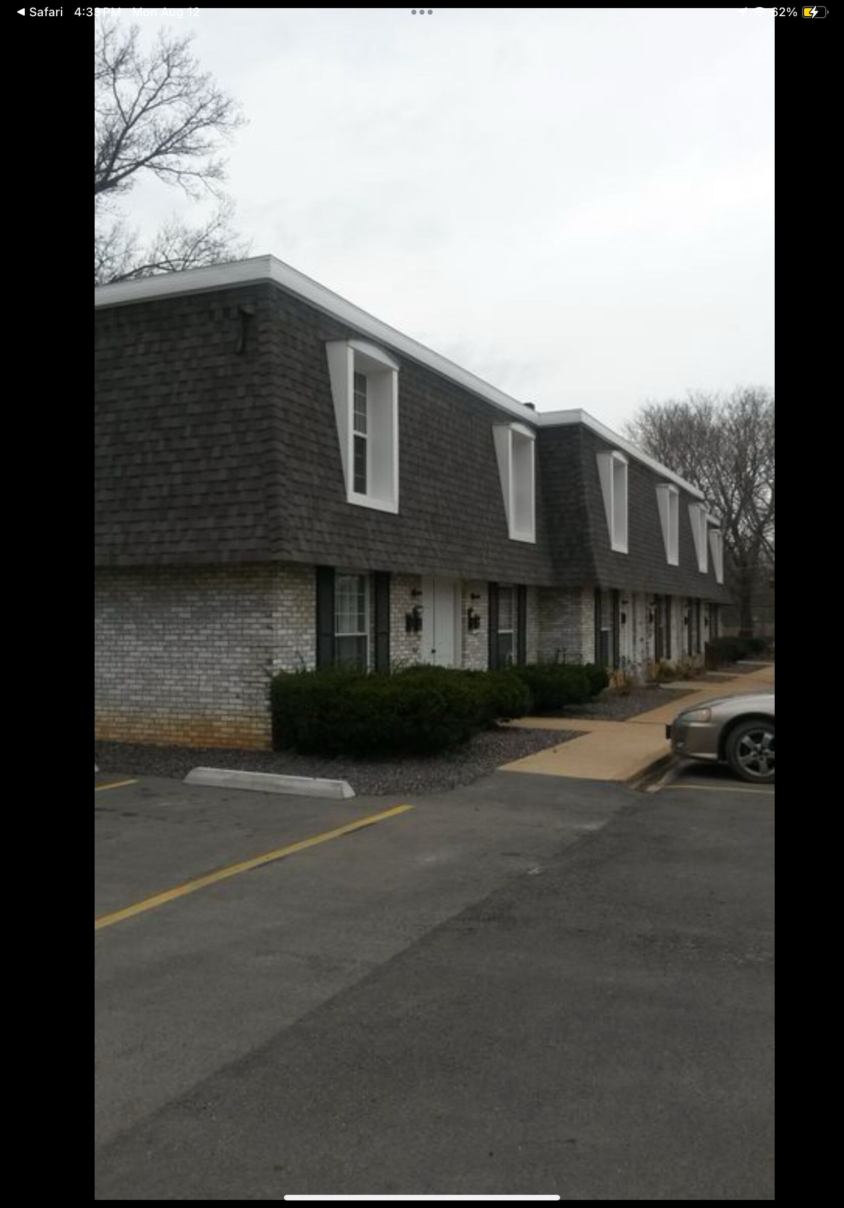 403 North Carleton Street – photo 1 of 5