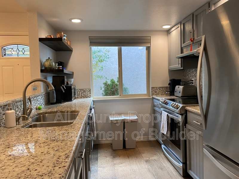 2982 Shady Hollow West – photo 1