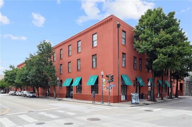 330 JULIA Street – photo 1