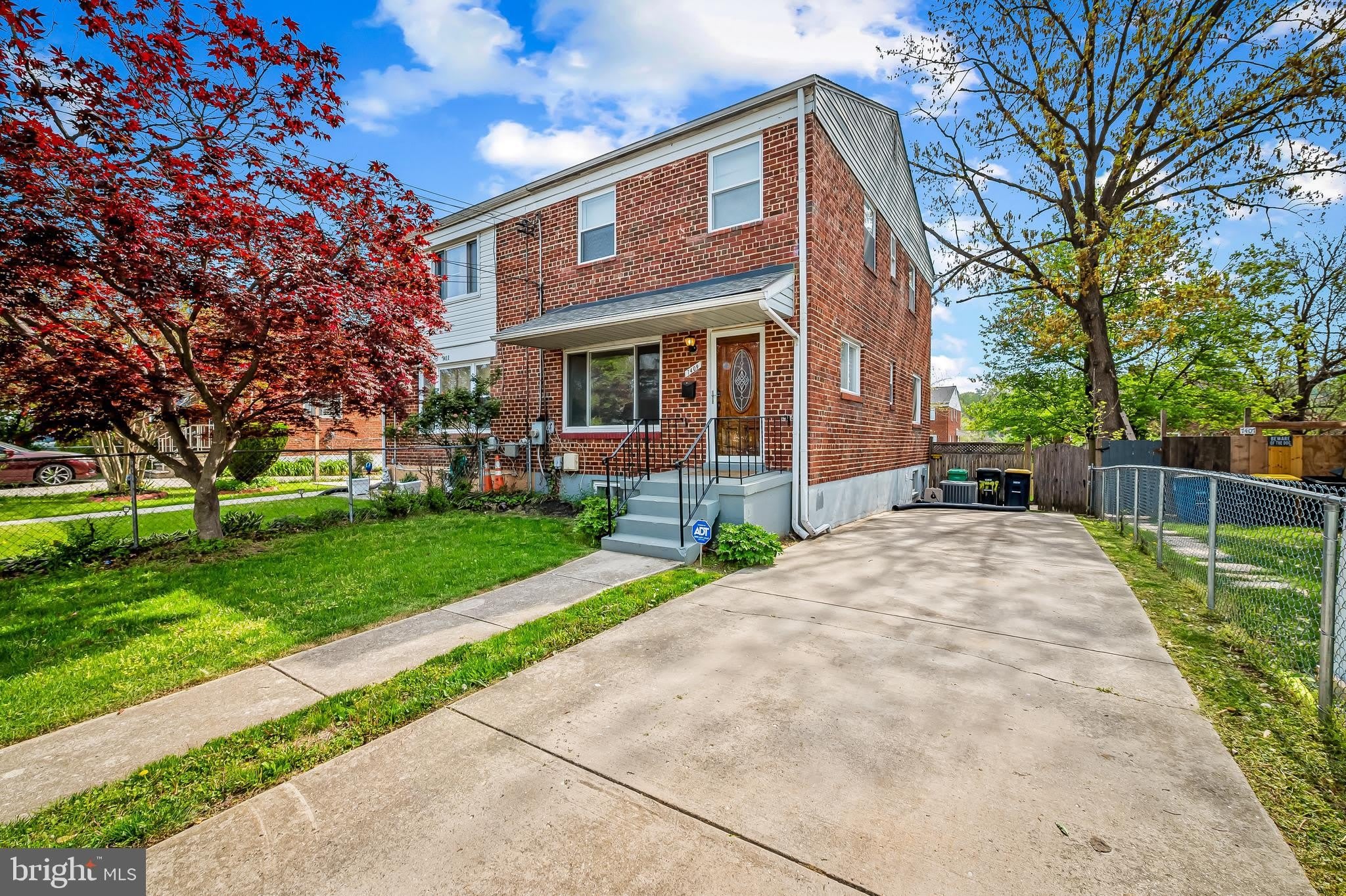 7409 25TH Avenue – photo 1 of 38