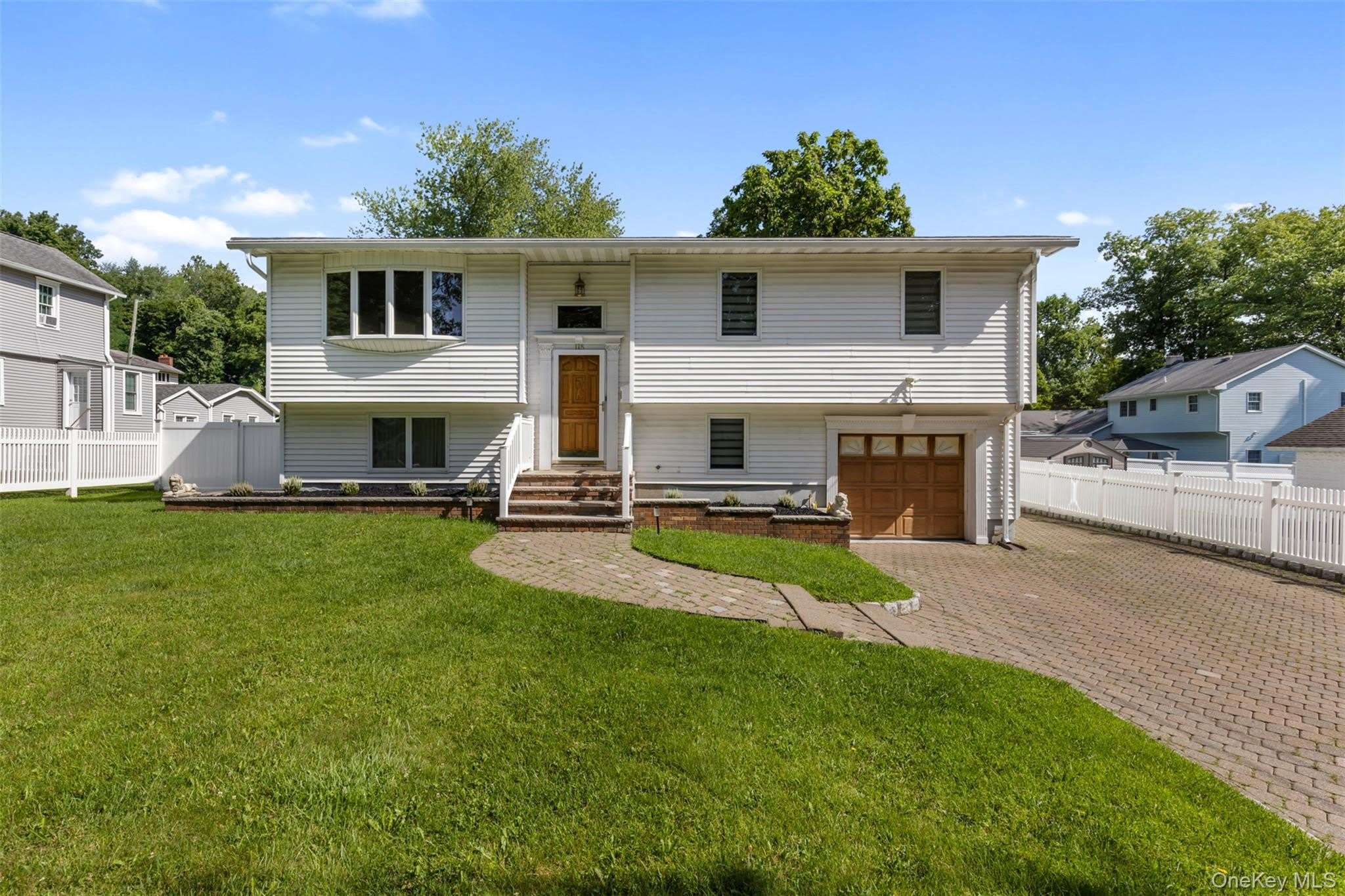 118 Old Tappan Road – photo 1 of 25