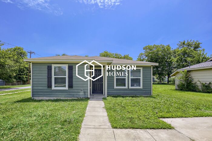 1805 Wellington Street – photo 1