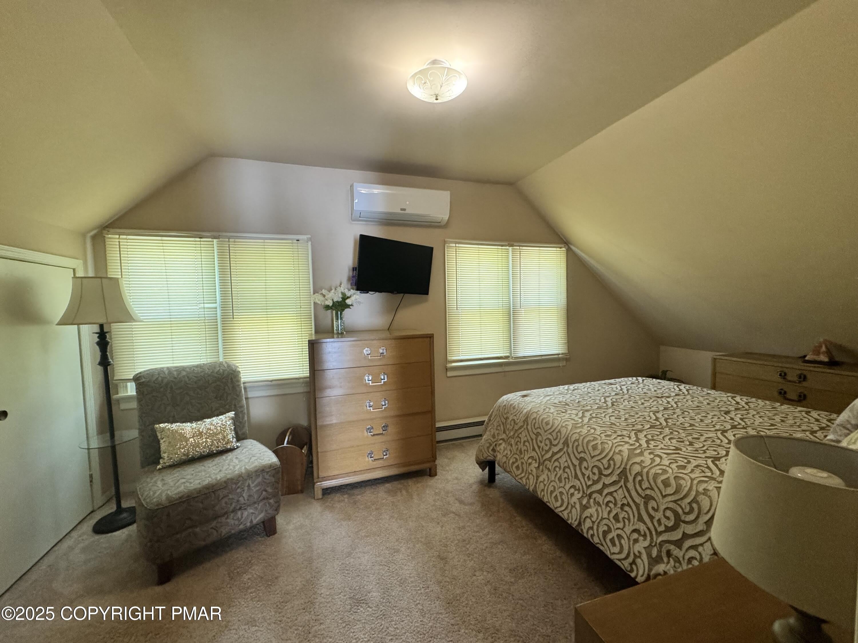 2156 White Oak Drive – photo 1