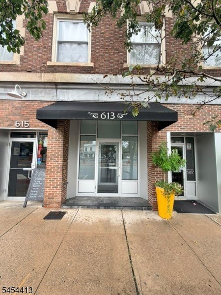 613 Bloomfield Ave – photo 1 of 15