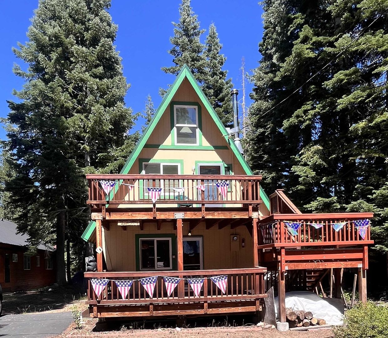 Classic Truckee A Frame Cozy Mountain Basecamp – photo 1 of 14