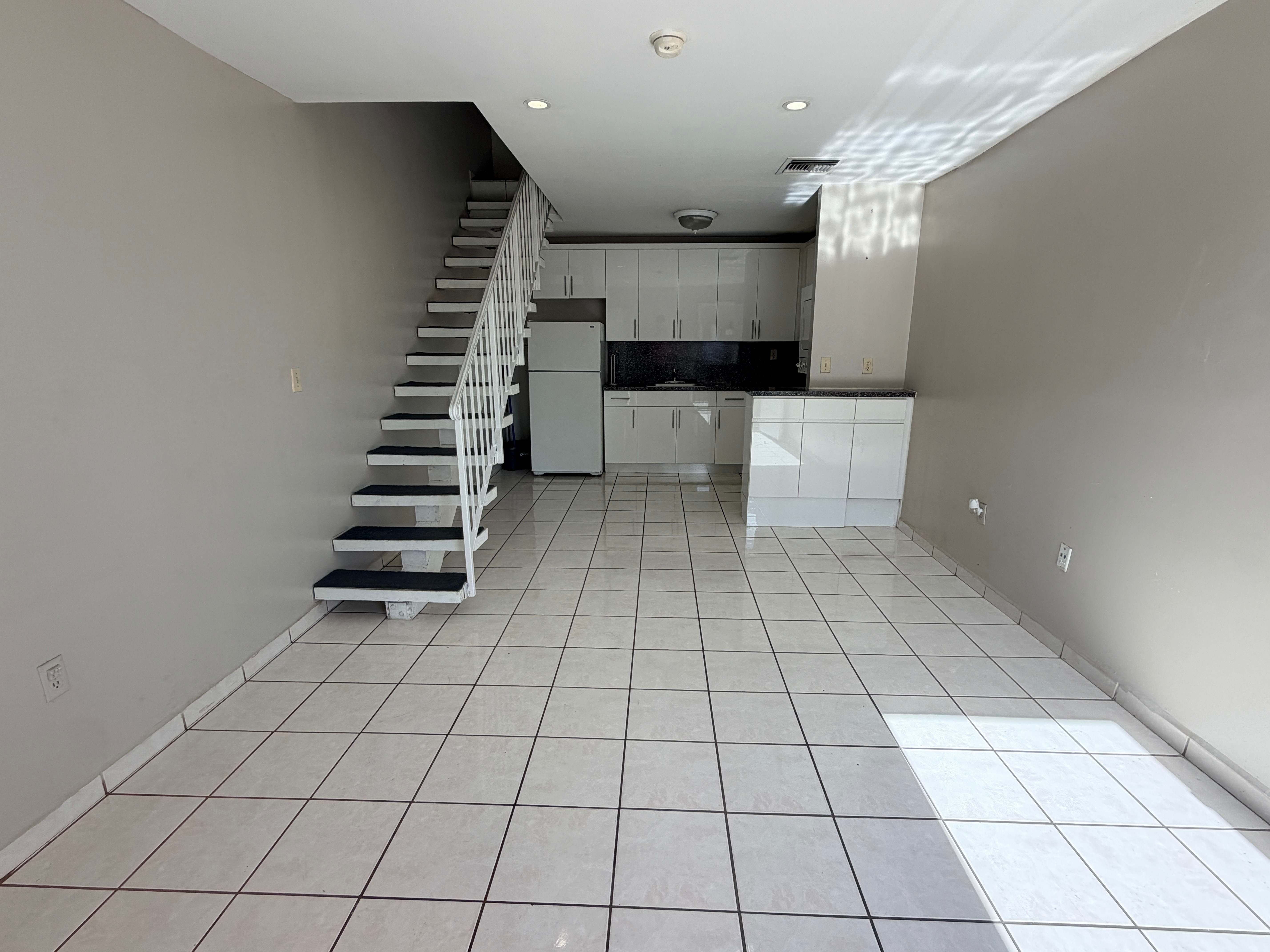3901 Southwest 109th Avenue – photo 1 of 9