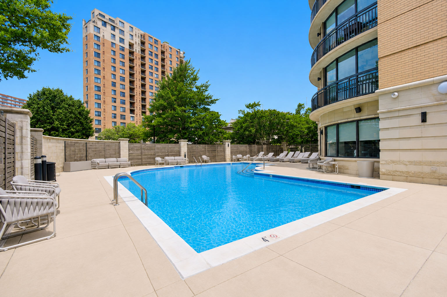 Instrata Pentagon City – photo 1 of 352