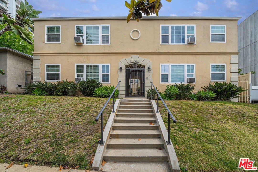 1238 S Beverly Glen Blvd – photo 1