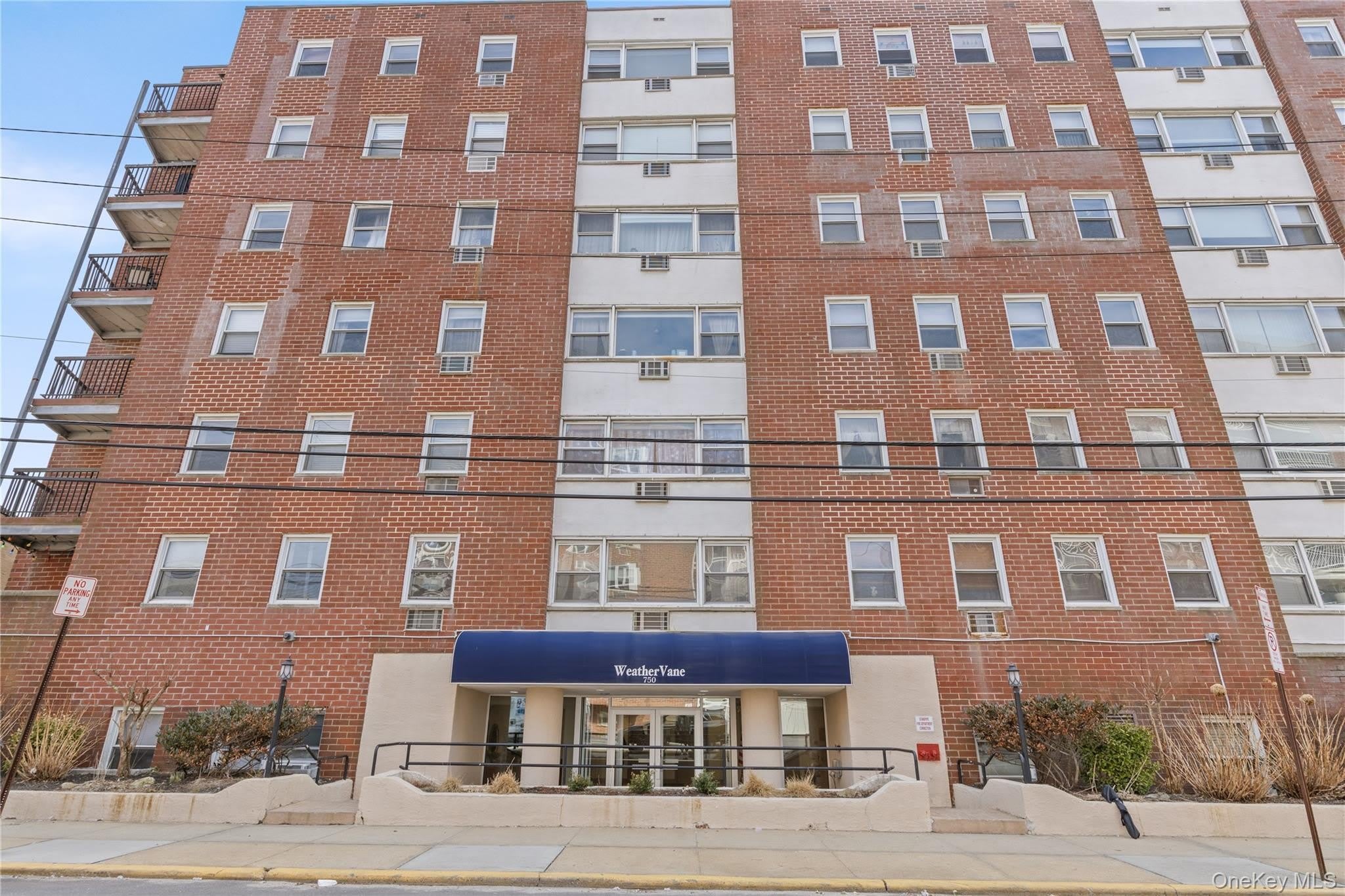 750 Shore Road – photo 1 of 46