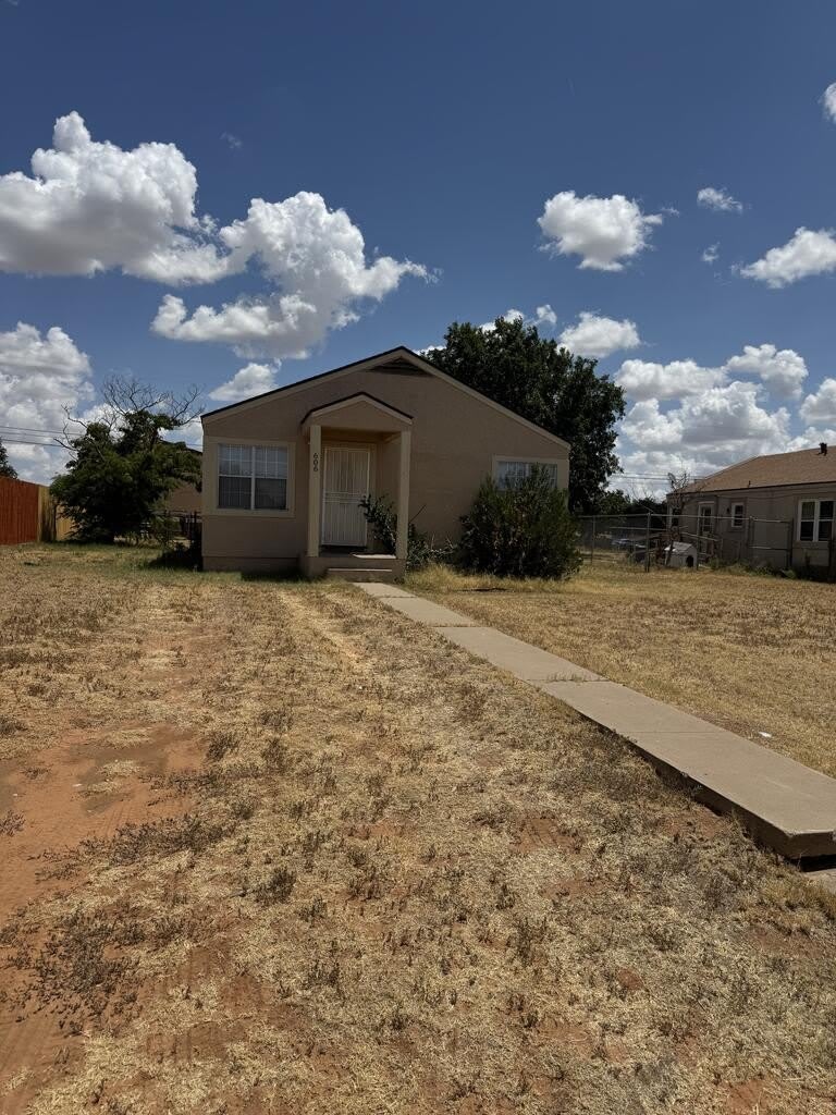 606 McKinney Ave – photo 1 of 12