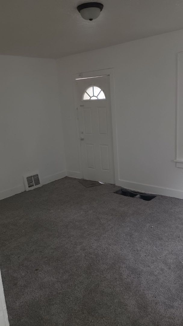 2 Bed 1 Bathroom 900 00 – photo 1 of 88