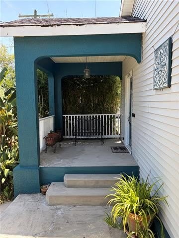 524 Jefferson Street – photo 1 of 9