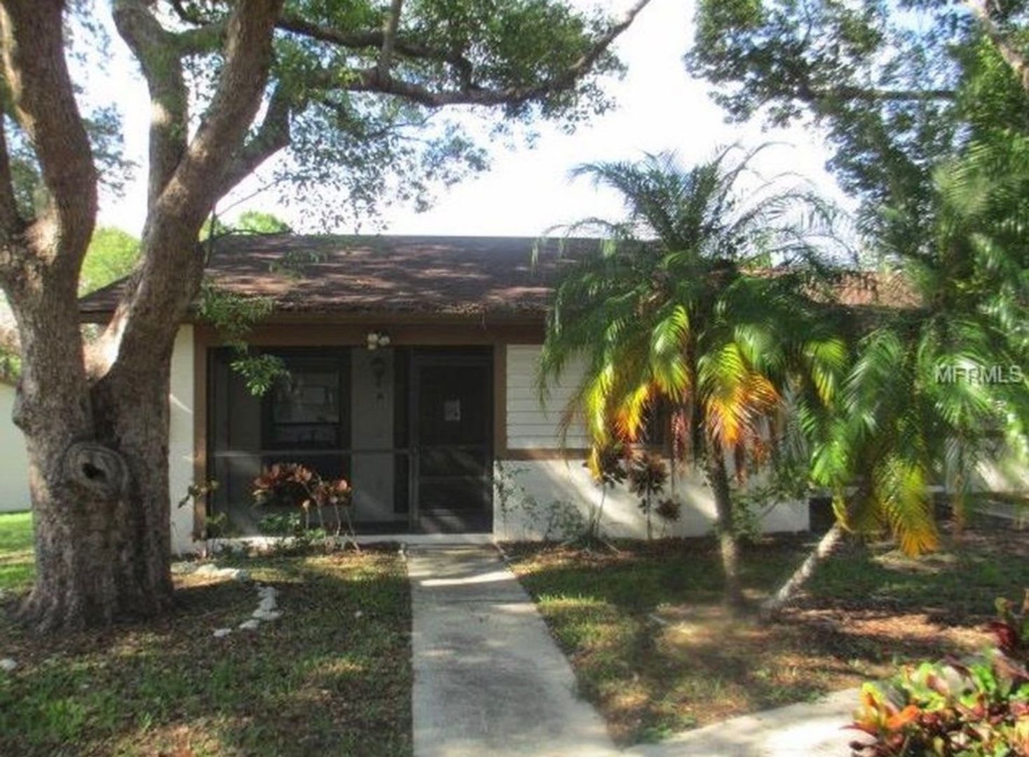 Charming 2BR House in Palm Harbor – photo 1