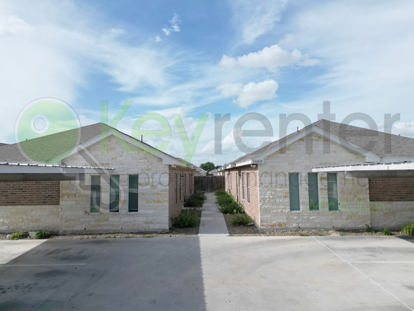 3B/2B Gated Community, UNBEATABLE PRICE – photo 1