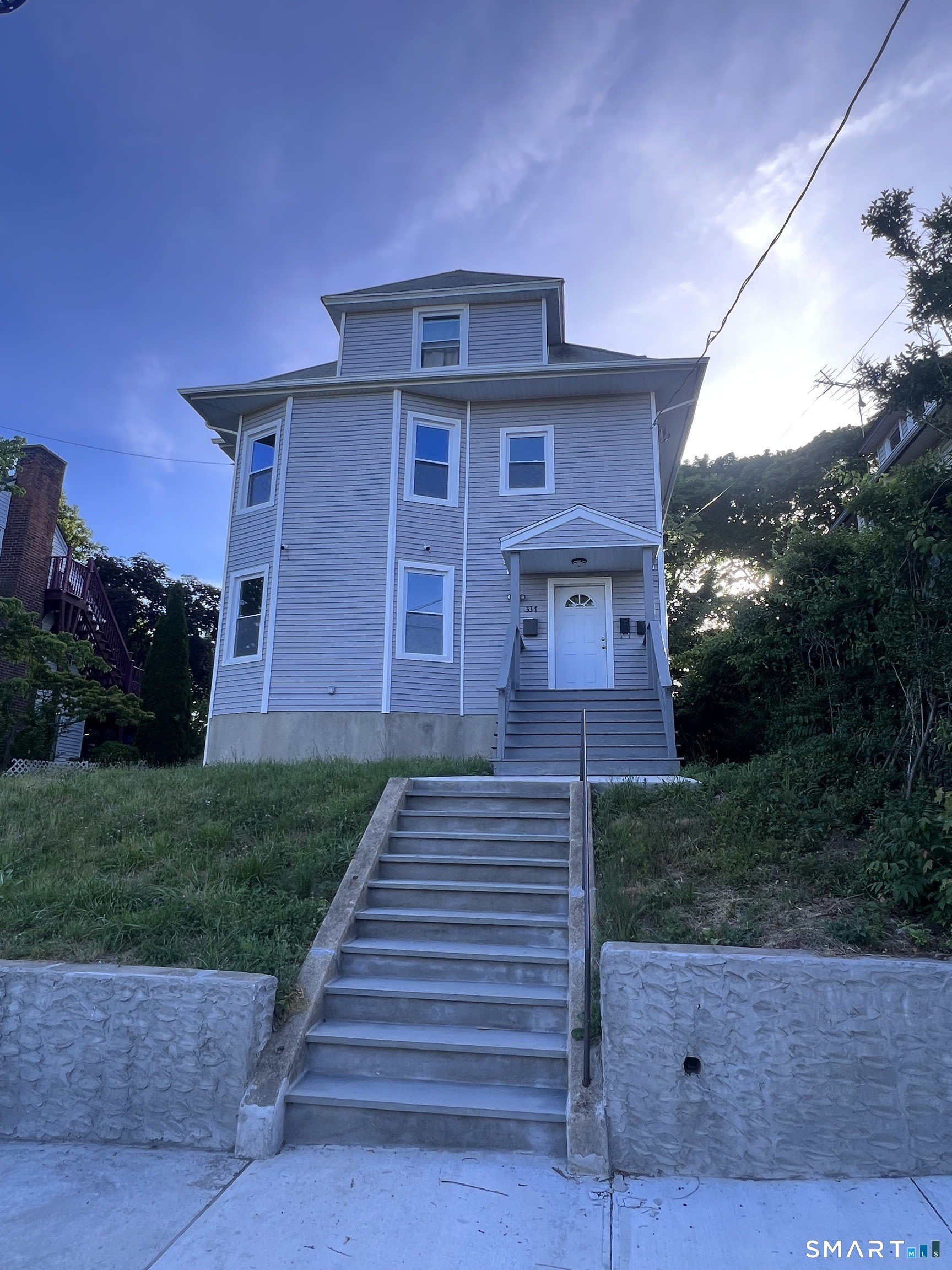 335 Ridgefield Avenue – photo 1