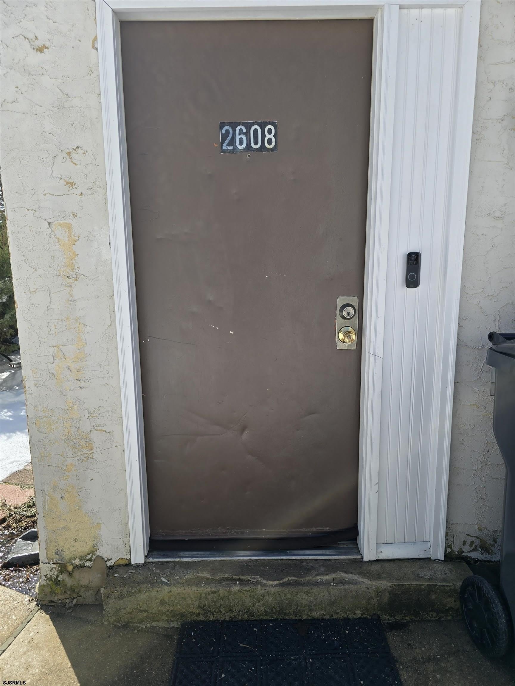 2608 Woodlands Dr – photo 1 of 5