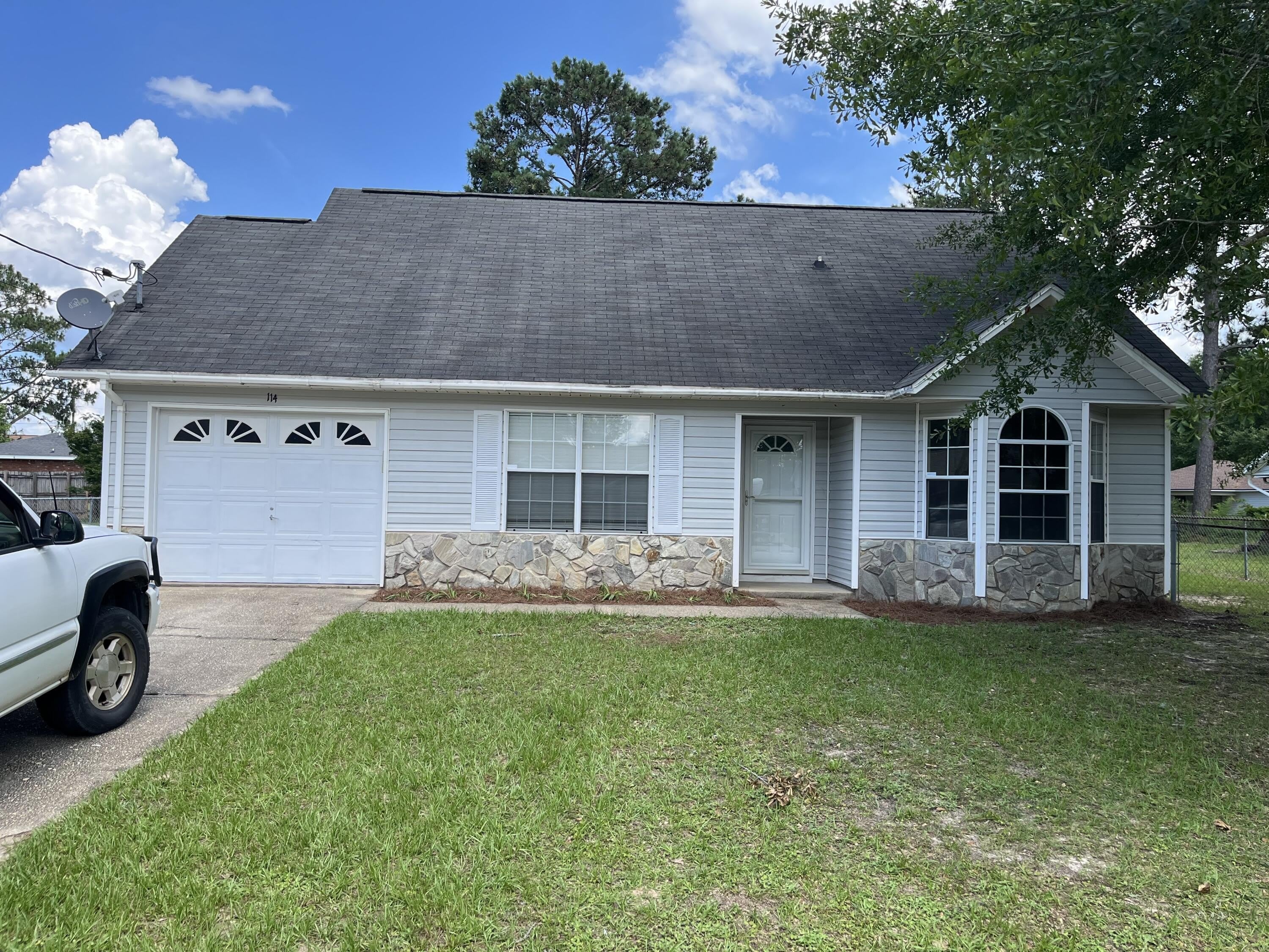 114 Oak Terrace Drive – photo 1