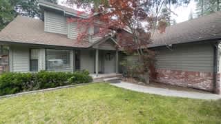 1739 Holiday Ln – photo 1 of 40