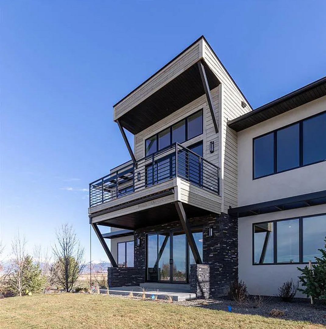 Gorgeous Villa for Rent in Black Bull! – photo 1 of 32