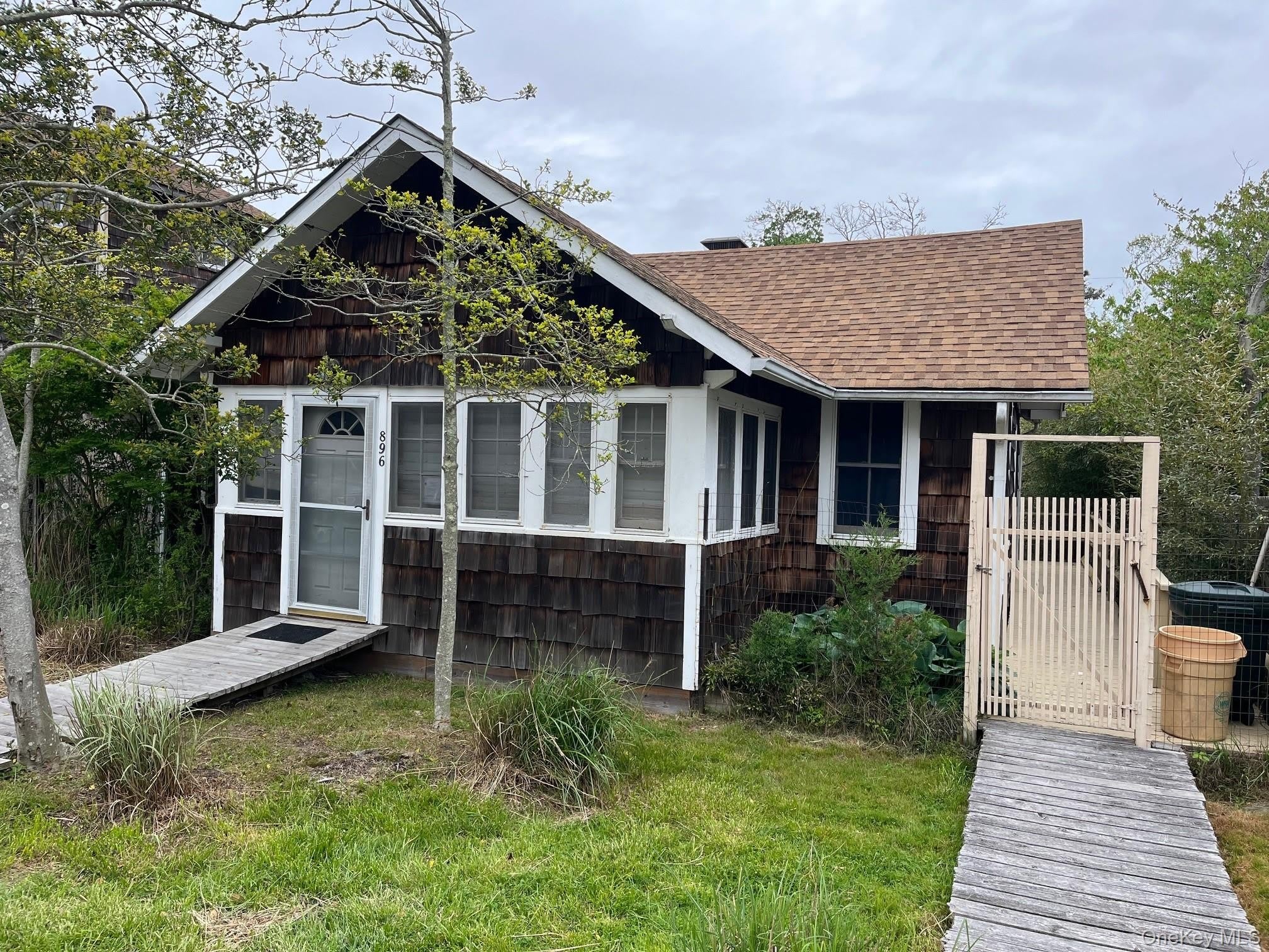 896 Evergreen – photo 1 of 12