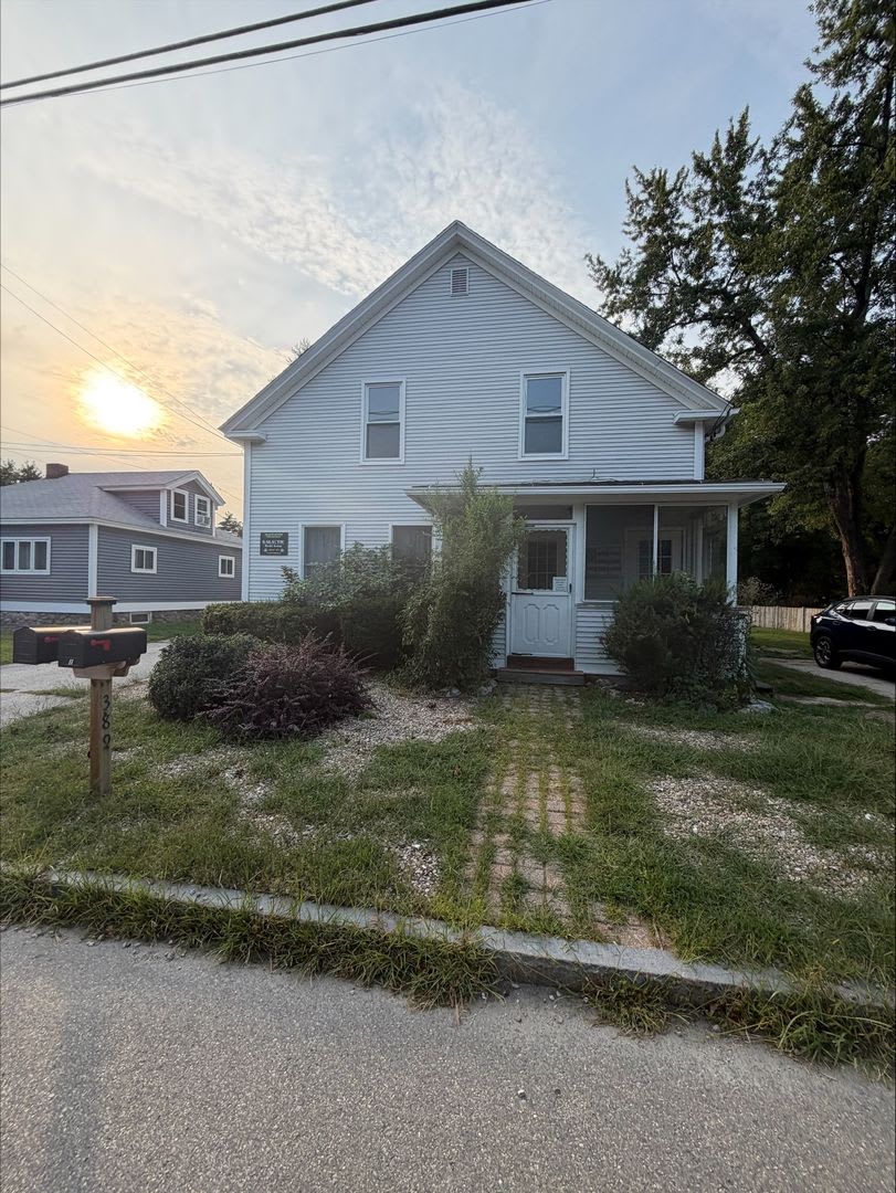 389 Boynton St – photo 1 of 22
