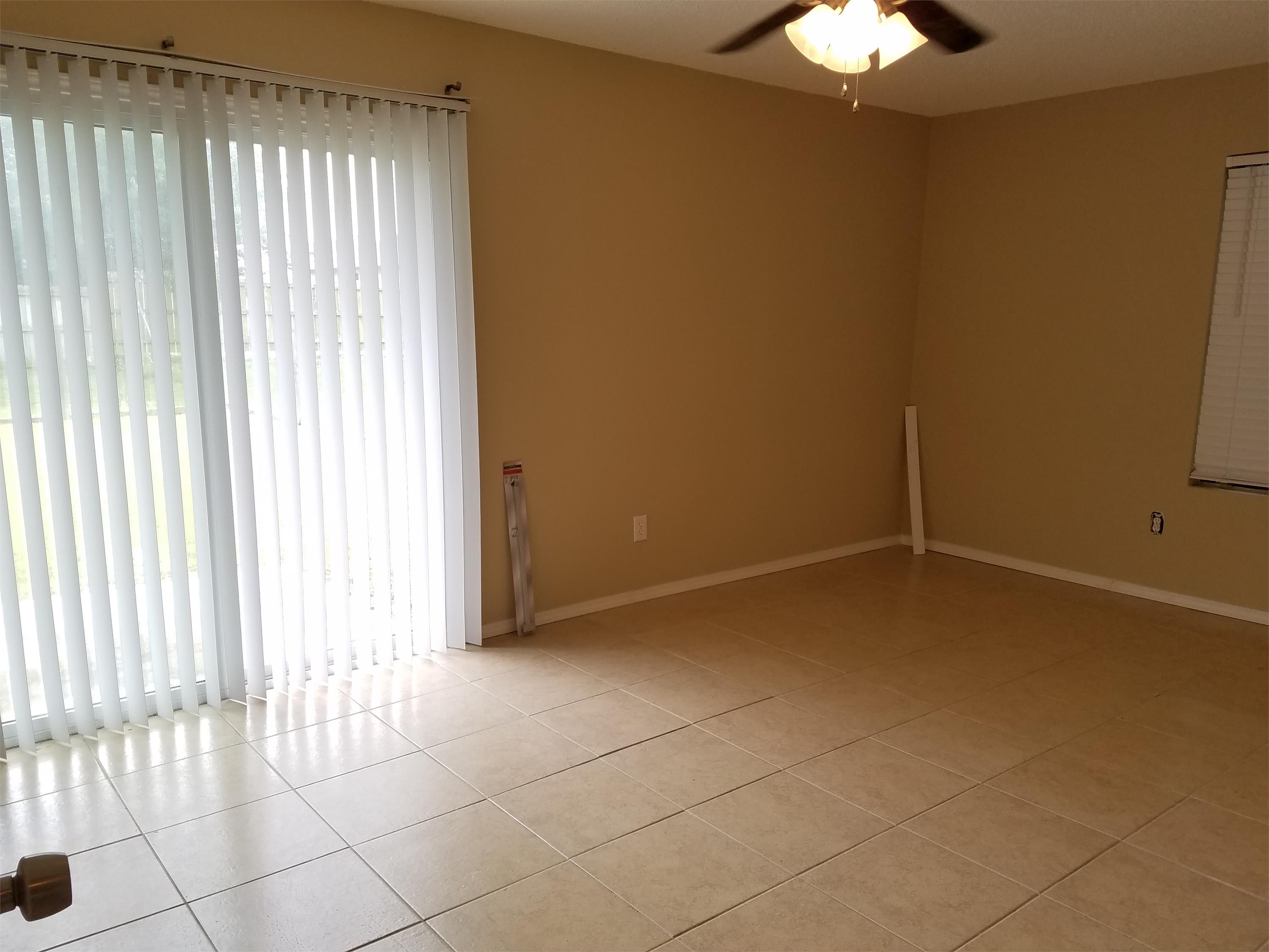 201 W GoForth – photo 1 of 12