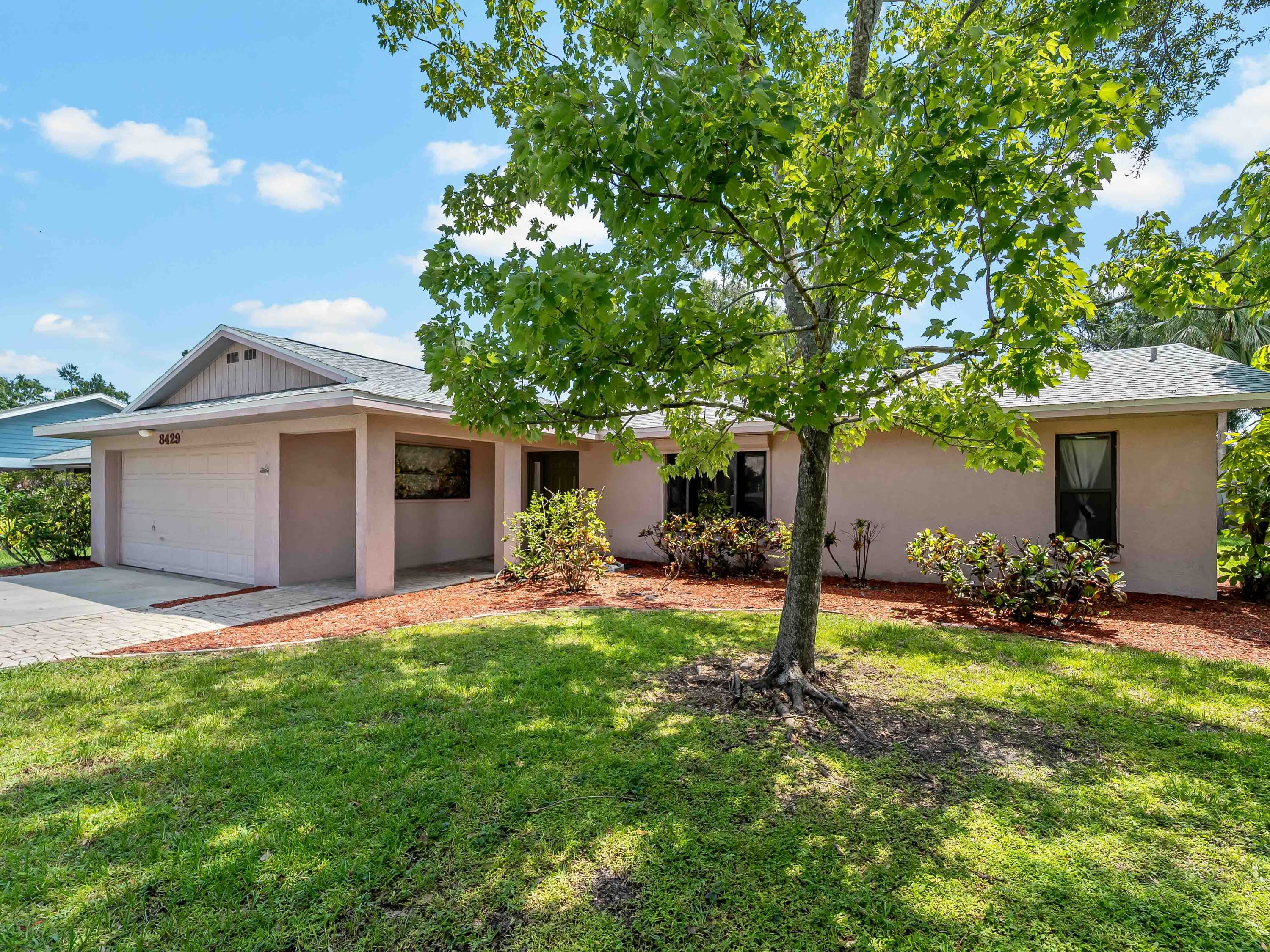 8429 Cypress Lake Circle – photo 1