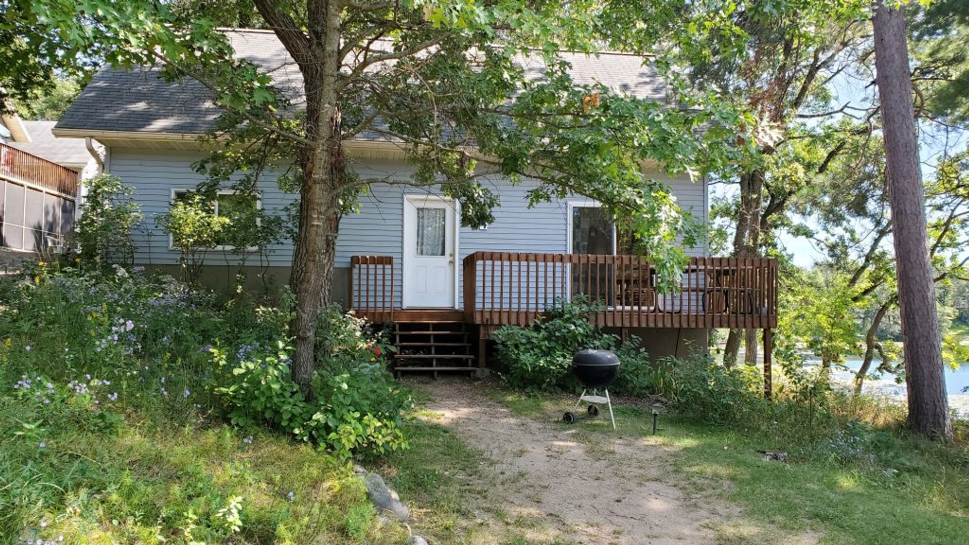 2 Bed, 1 Bath Cabin – photo 1 of 11