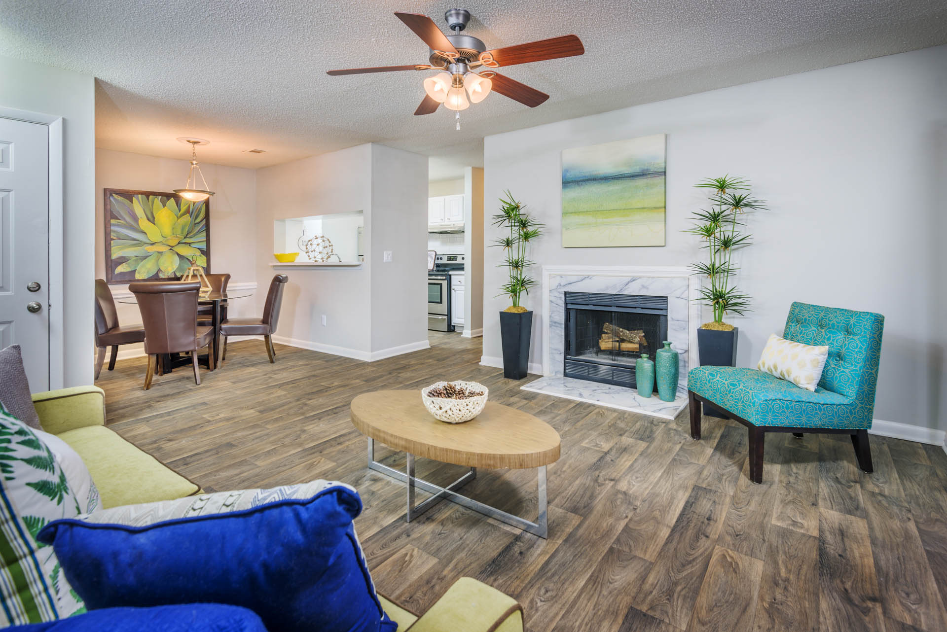 The Pointe at Irving Park – photo 1