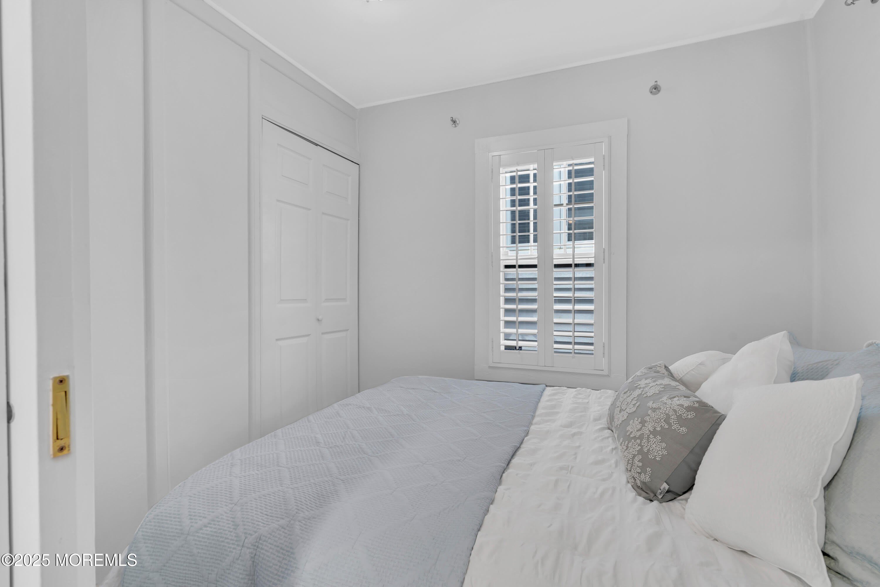 629 Redmond Avenue – photo 1 of 12