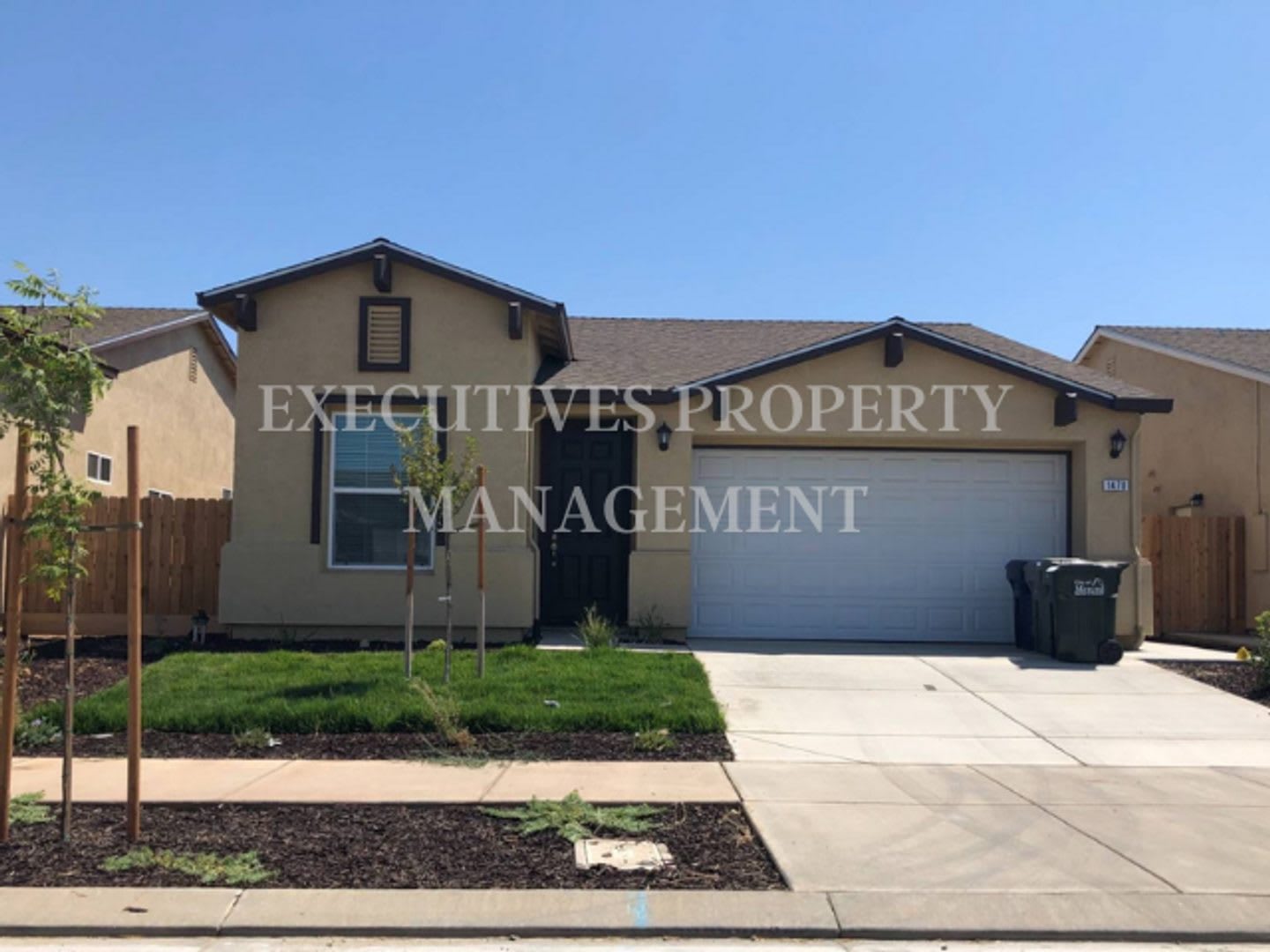 For Rent – photo 1