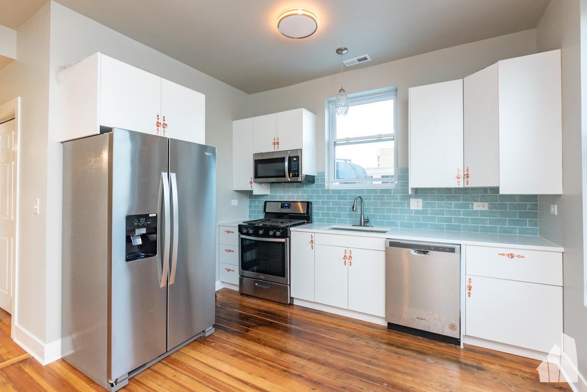 3547 N Sheffield – photo 1