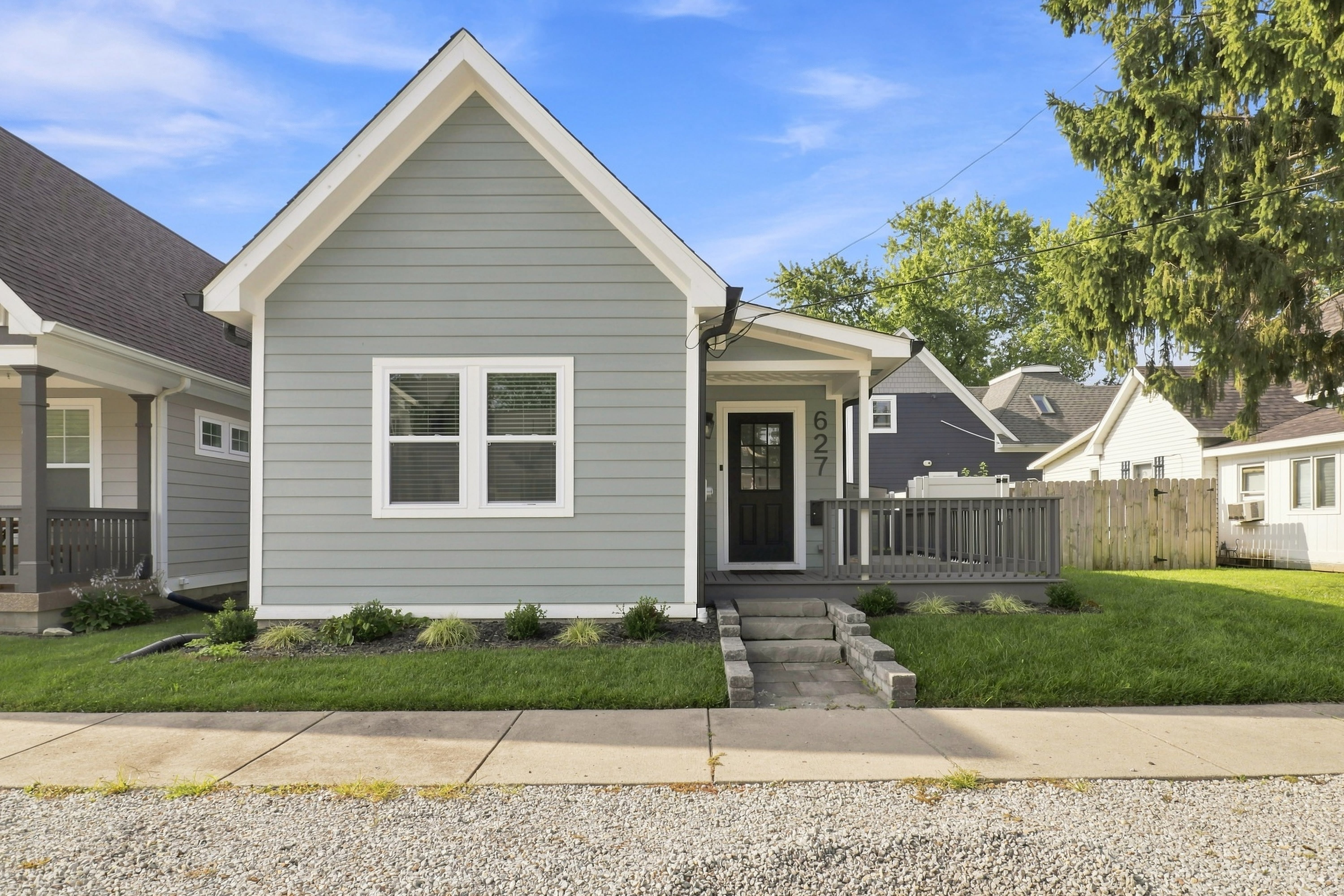 627 Hannibal St – photo 1