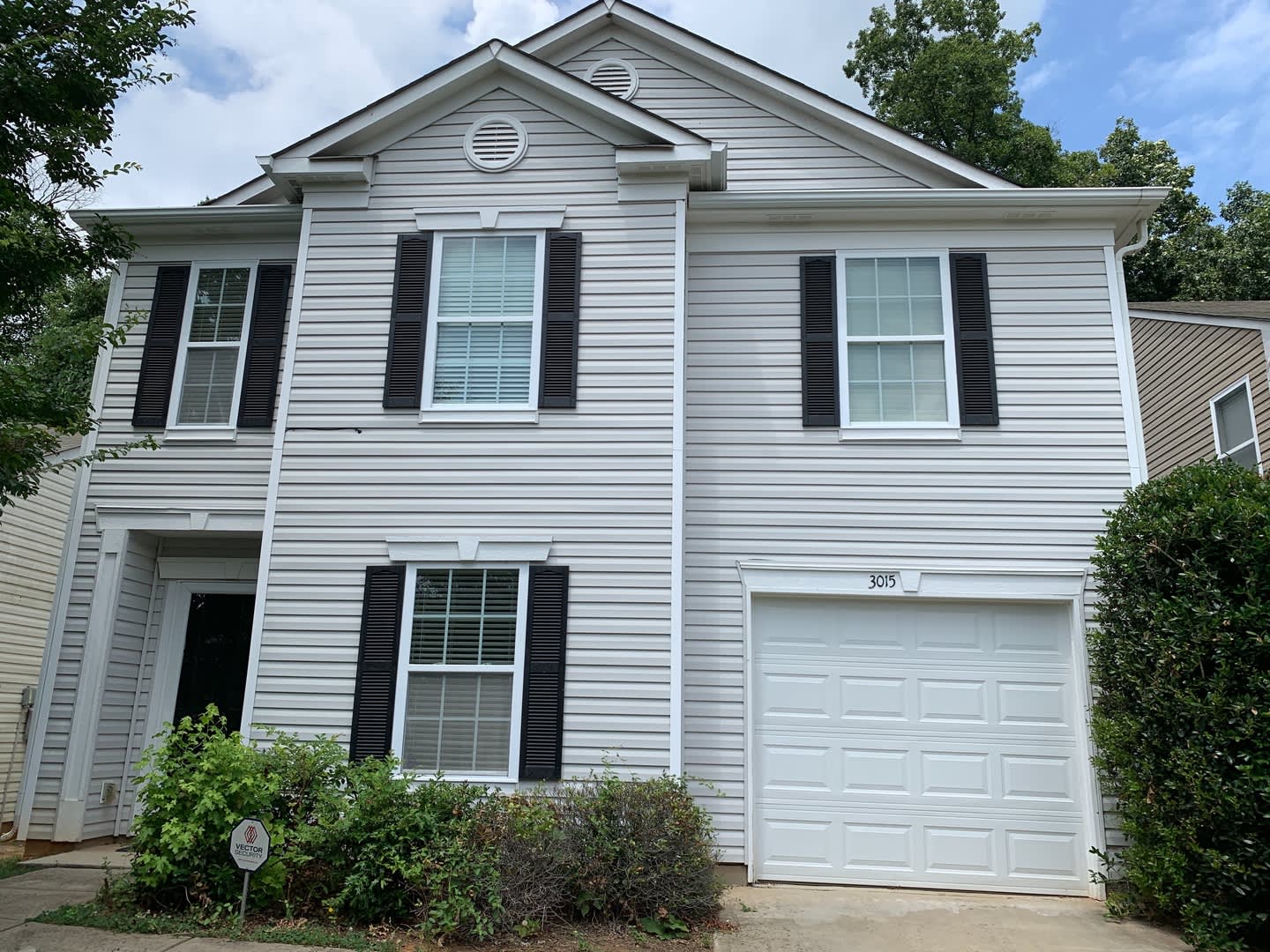 3015 Meadow Knoll Drive – photo 1