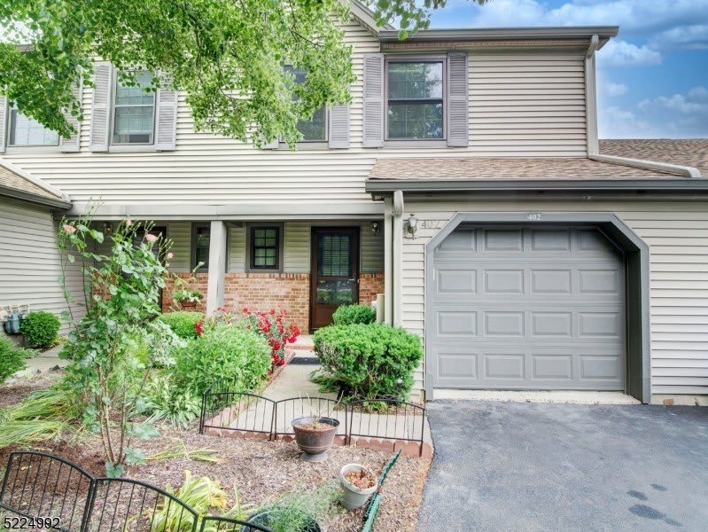 402 Marten Rd – photo 1