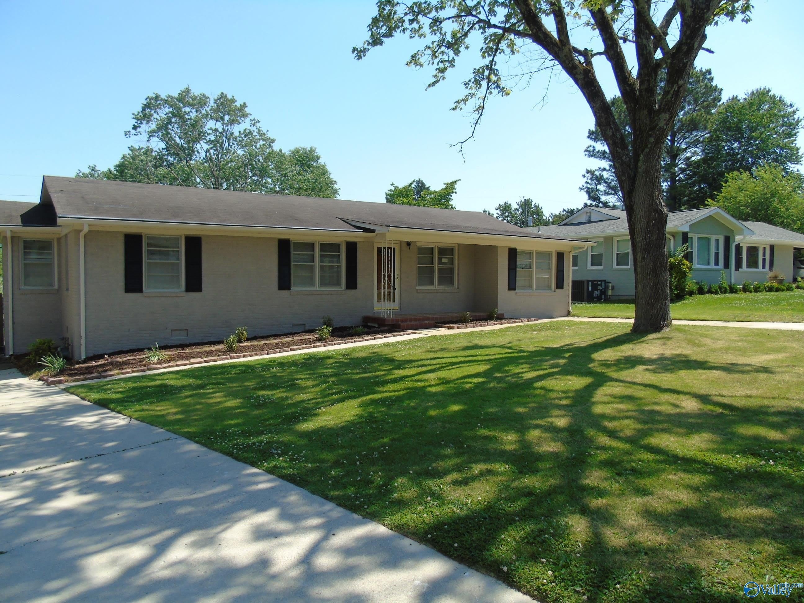 1903 Melbourne Avenue NE – photo 1