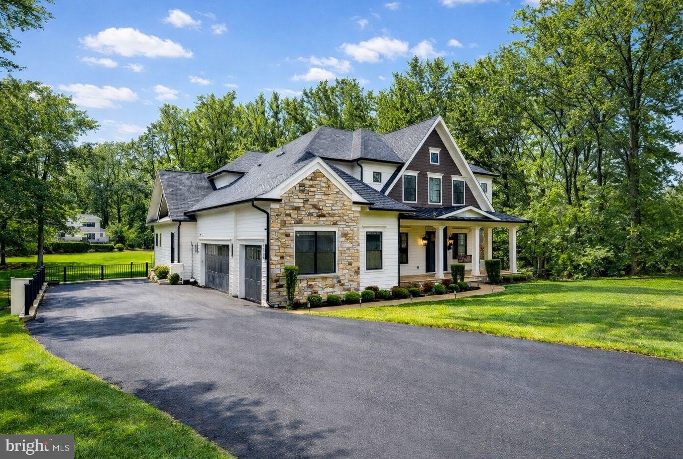 7002 RIVER OAKS Drive – photo 1
