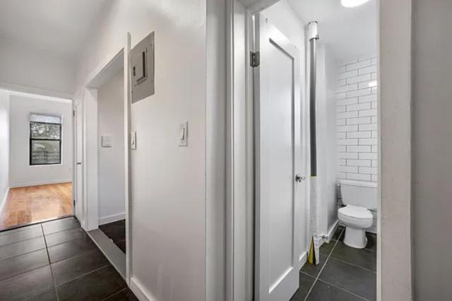 1715 East 8th Street – photo 1