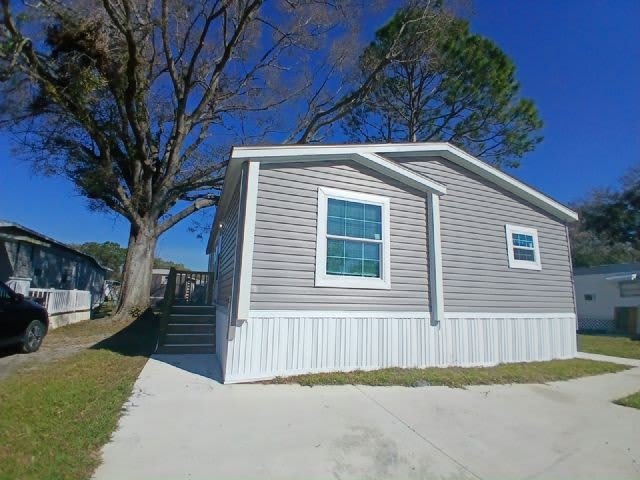 206 Magnolia Lane – photo 1 of 9