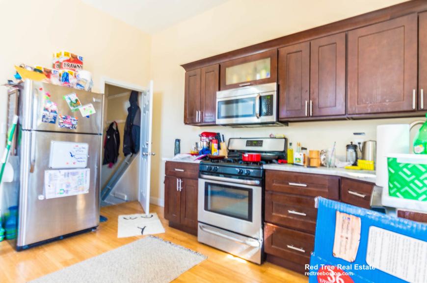 18 Cobden St. – photo 1