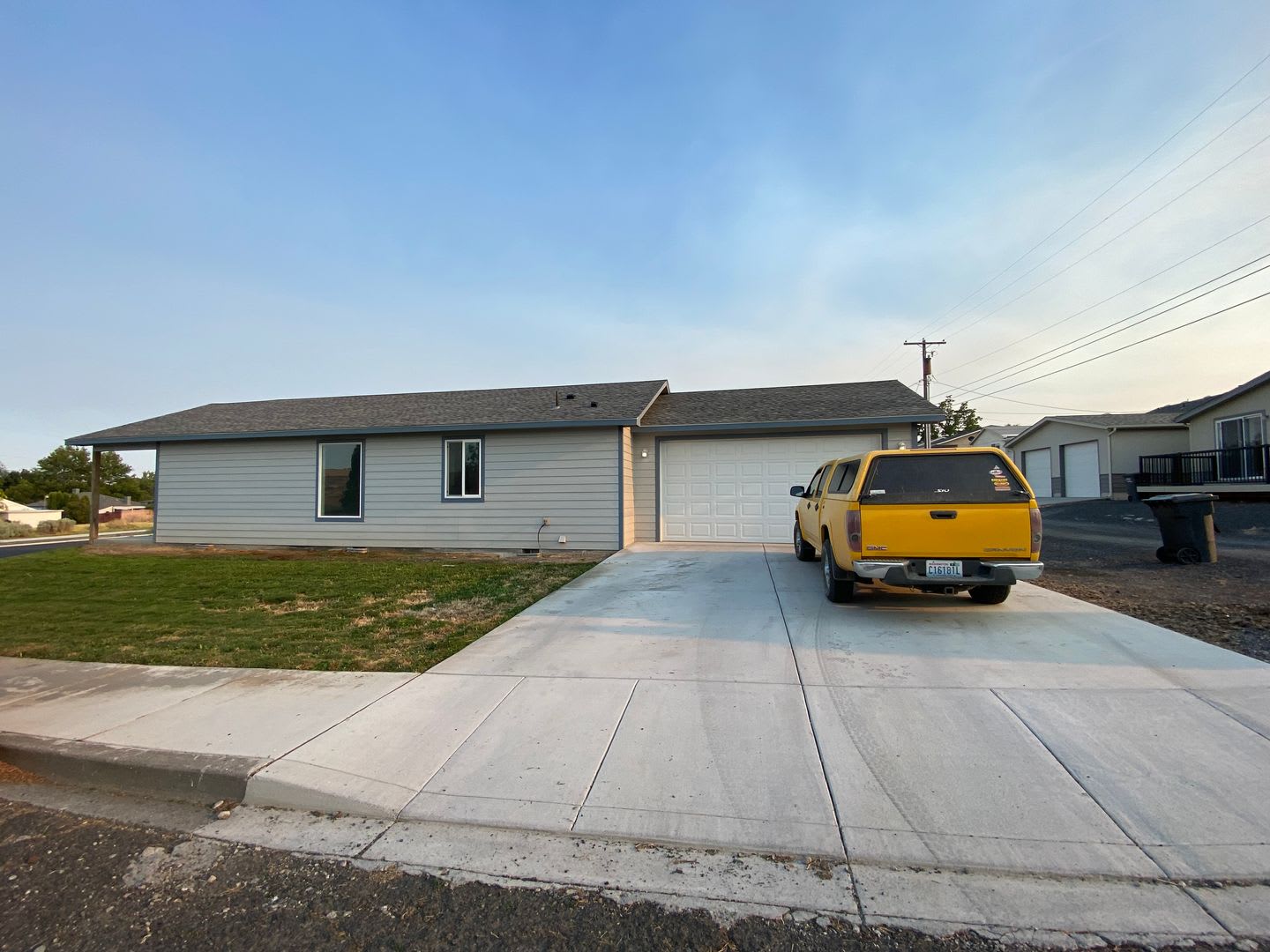 Nearly new 2 bedroom with garage – photo 1 of 12
