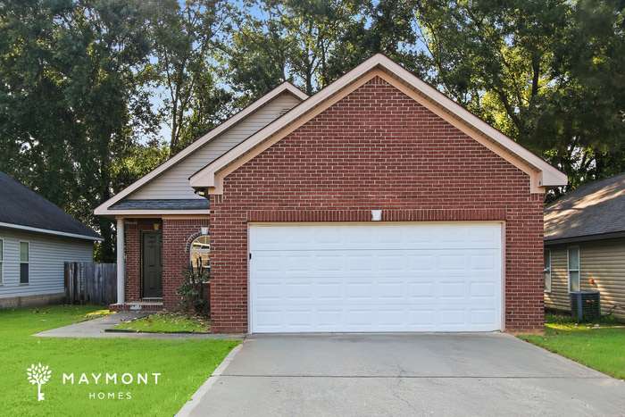 1571 Spencer Drive – photo 1 of 13