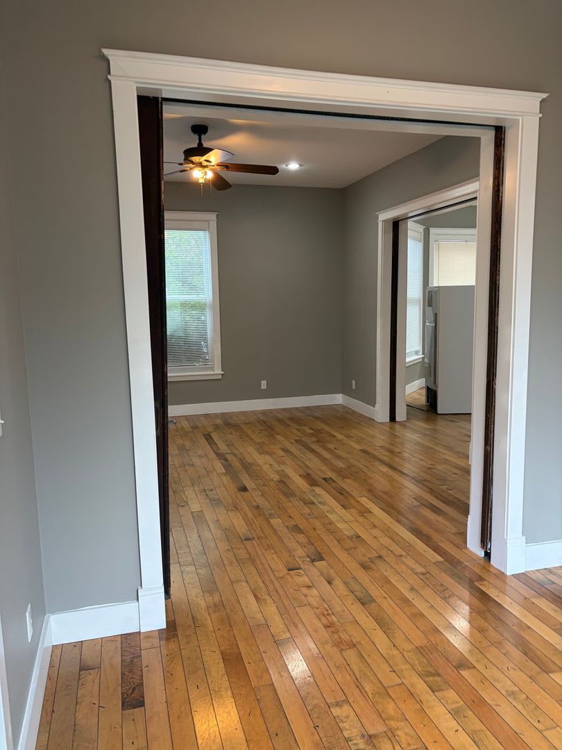 5 bedroom, 3 bath – photo 1