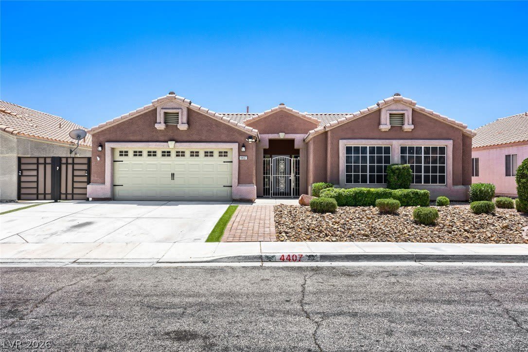 4407 Golden Palomino Lane – photo 1