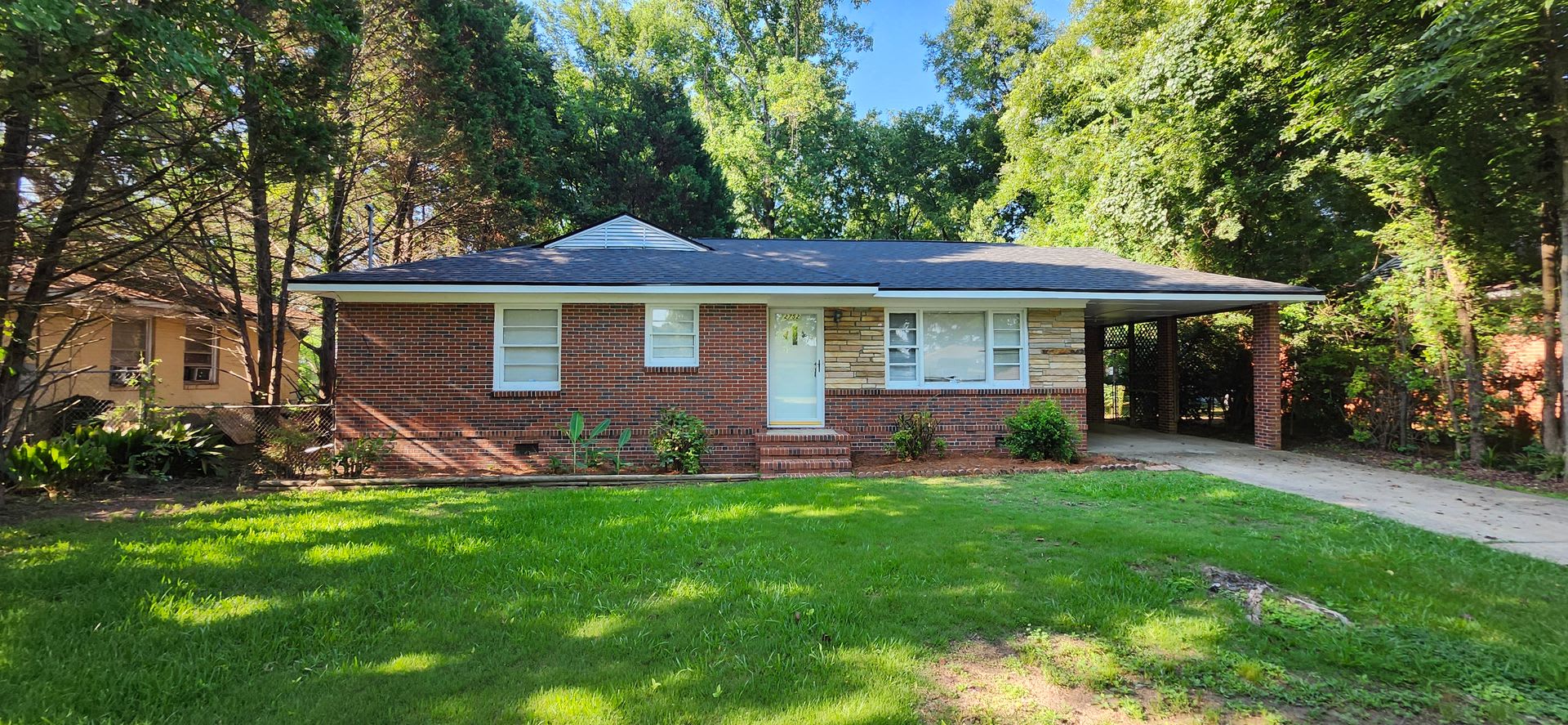 3 bedroom home near base – photo 1