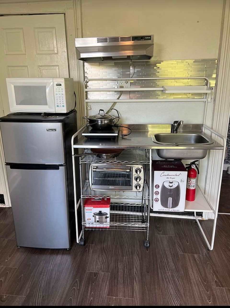 735 Hancock St – photo 1