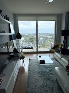 3020 Ne 32Nd Ave – photo 1