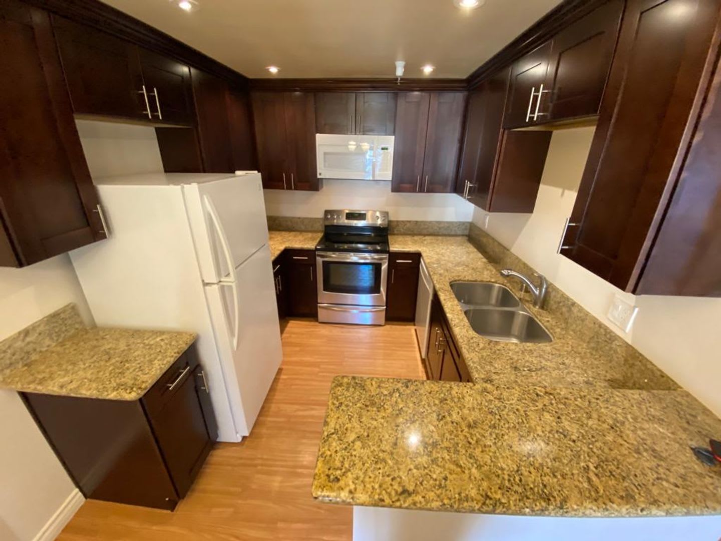 Remodeled 2 Bdr 1.5 Bath Condo In Tierrasanta With Gated Garage Parking – photo 1