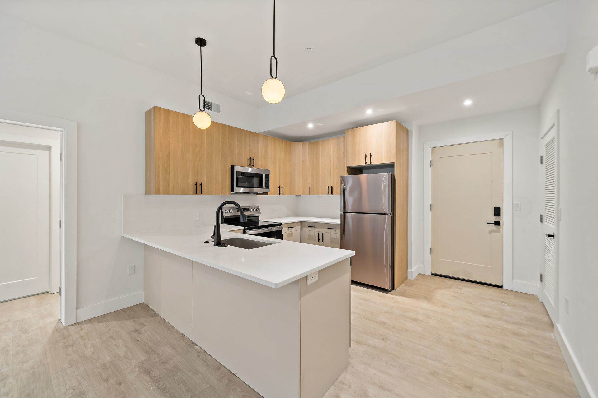 326 North 12th Street – photo 1